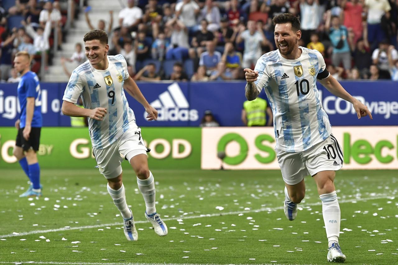 Messi nets 5 for Argentina for 1st time, overtakes Puskas | AP News