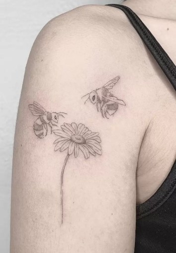 Bee and Daisy Tattoo