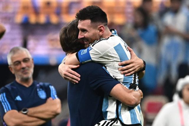Argentina boss Lionel Scaloni 'saving a spot' for Lionel Messi at next  World Cup squad