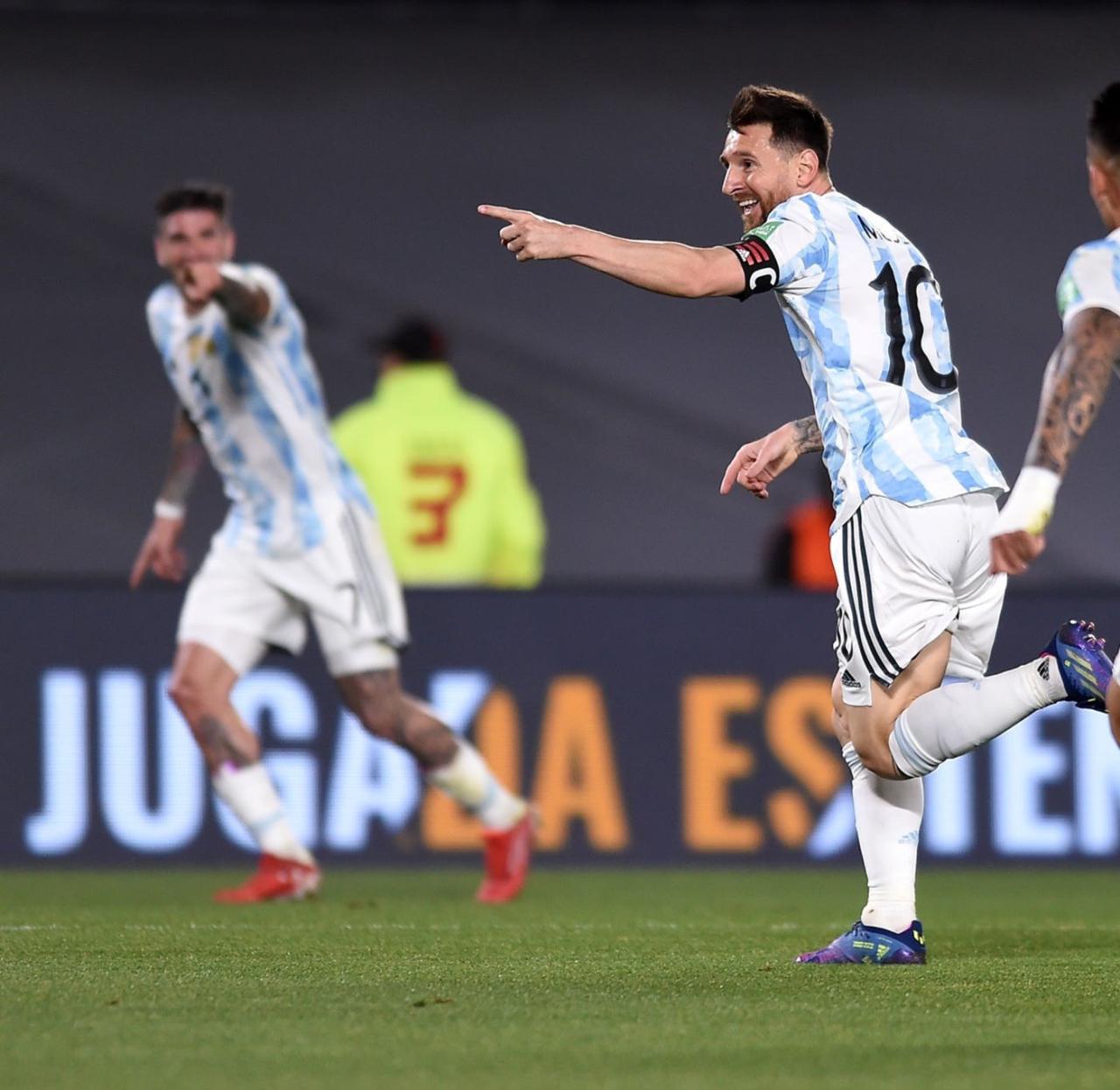 𝐀𝐅𝐂 𝐀𝐉𝐀𝐗 on X: "Lionel Messi has produced 9 goals & 5 assists for Argentina since June 2021. 14 G/A in 13 games.. https://t.co/ayQPlUUNgQ" / X