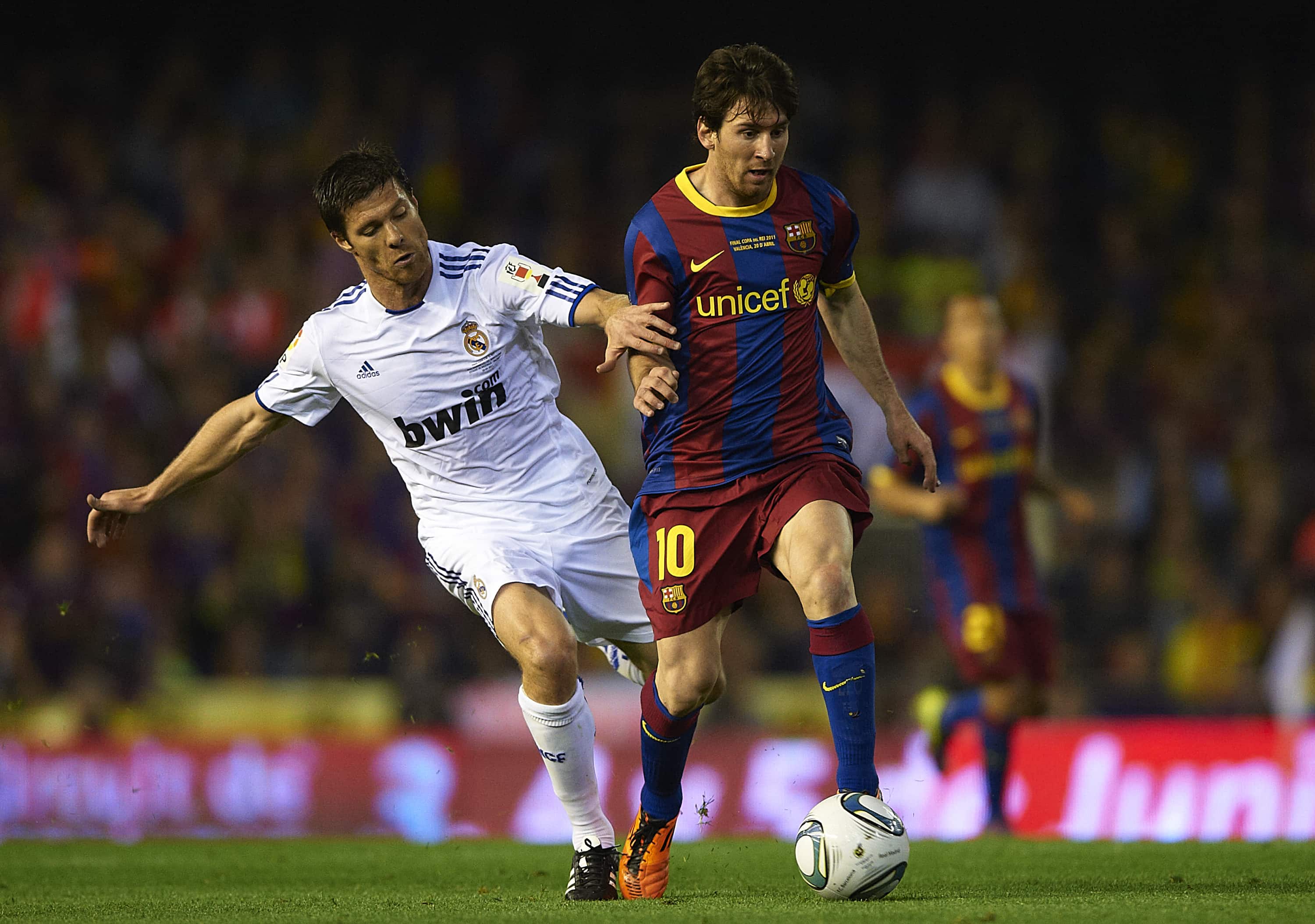Xabi Alonso y cómo aprendieron a marcar a Lionel Messi en el Real Madrid -  TyC Sports