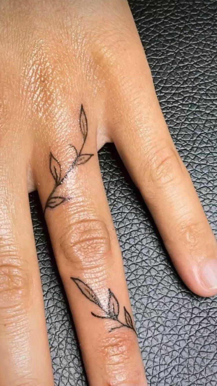 20 Drool-Worthy Finger Tattoo Designs For Women - 153
