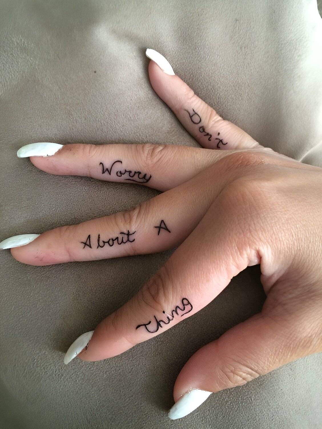20 Drool-Worthy Finger Tattoo Designs For Women - 157