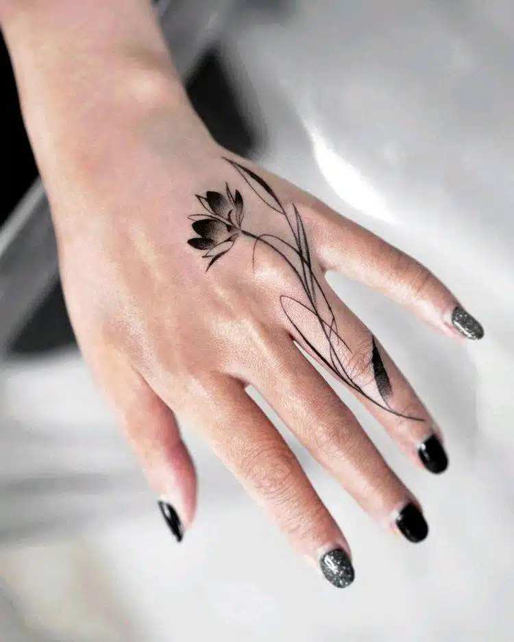20 Drool-Worthy Finger Tattoo Designs For Women - 139