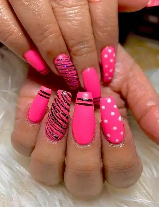 22 Barbiecore Hot Pink Nail Designs For Hot Girls - 181