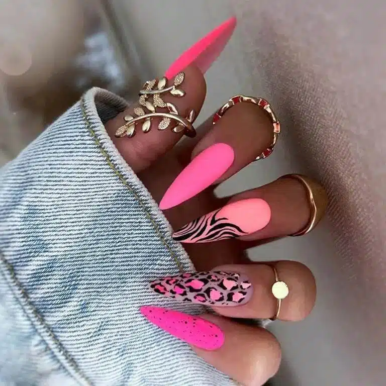 22 Barbiecore Hot Pink Nail Designs For Hot Girls - 155