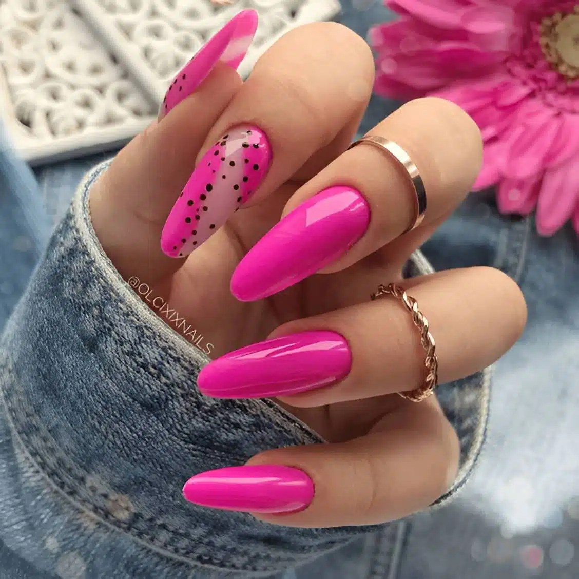 22 Barbiecore Hot Pink Nail Designs For Hot Girls - 159