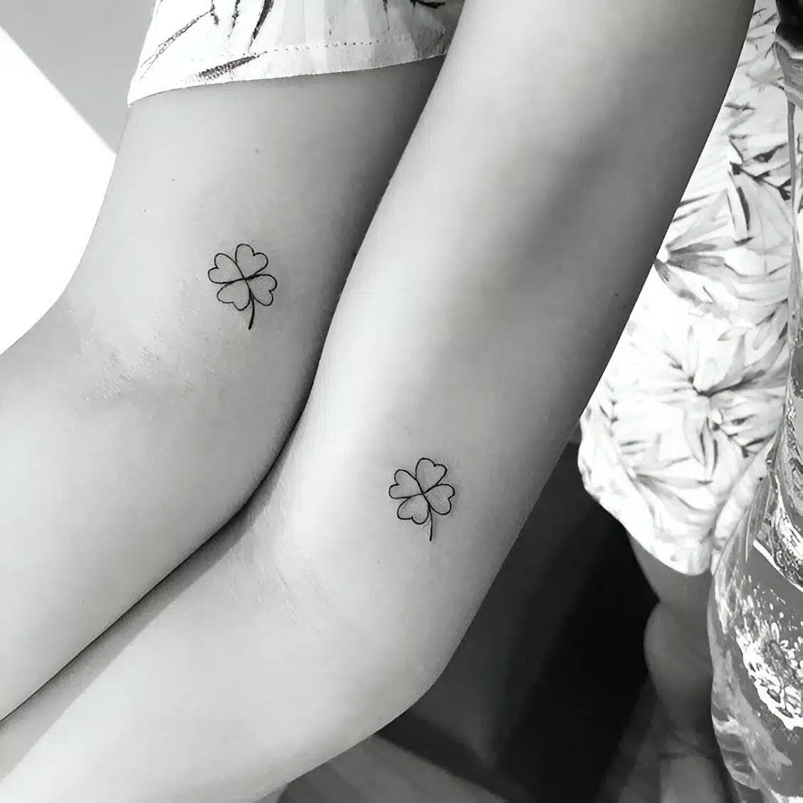 25 Feminine Tattoo Ideas That Are Small But Oh So Pretty - 197