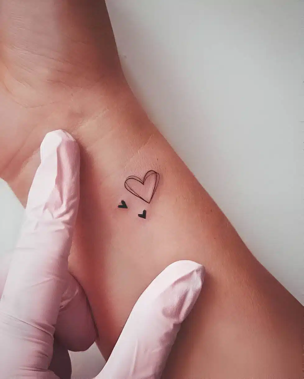 25 Feminine Tattoo Ideas That Are Small But Oh So Pretty - 177