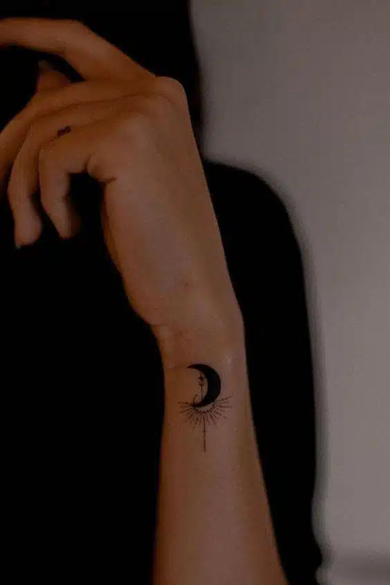 25 Mini Moon Tattoos To Boost Your Feminine Power - 189