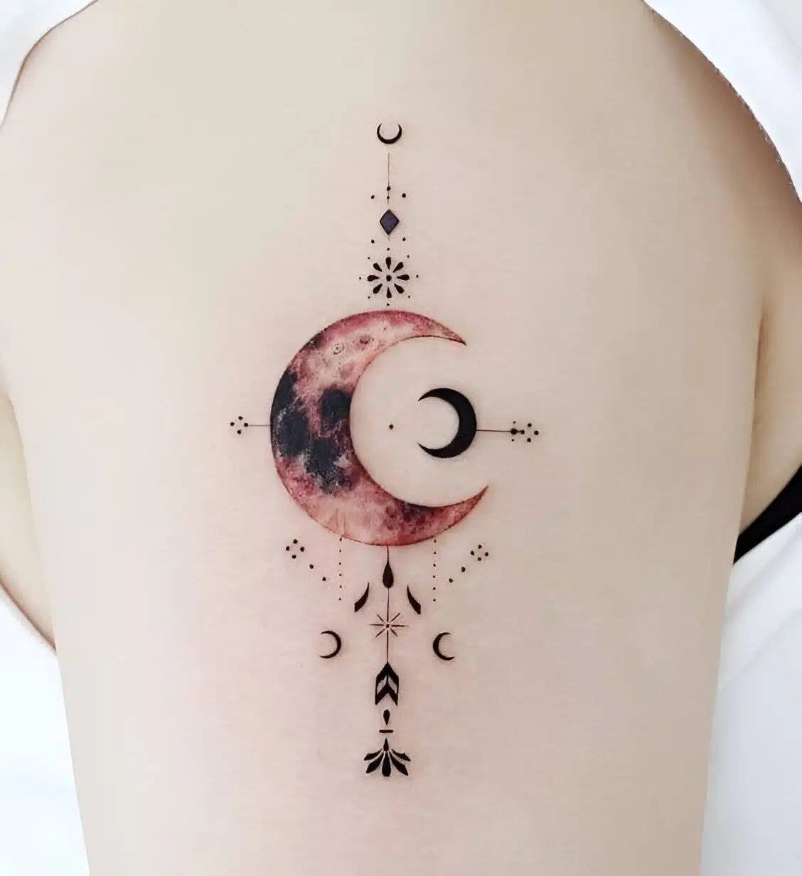 25 Mini Moon Tattoos To Boost Your Feminine Power - 207