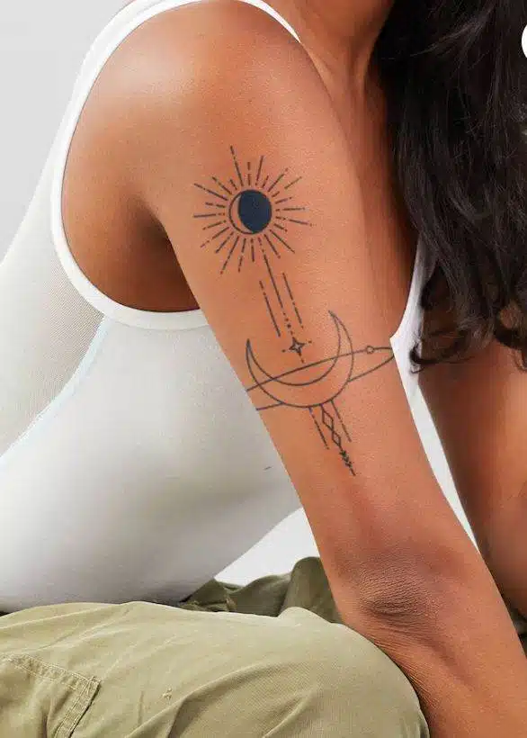 25 Mini Moon Tattoos To Boost Your Feminine Power - 211