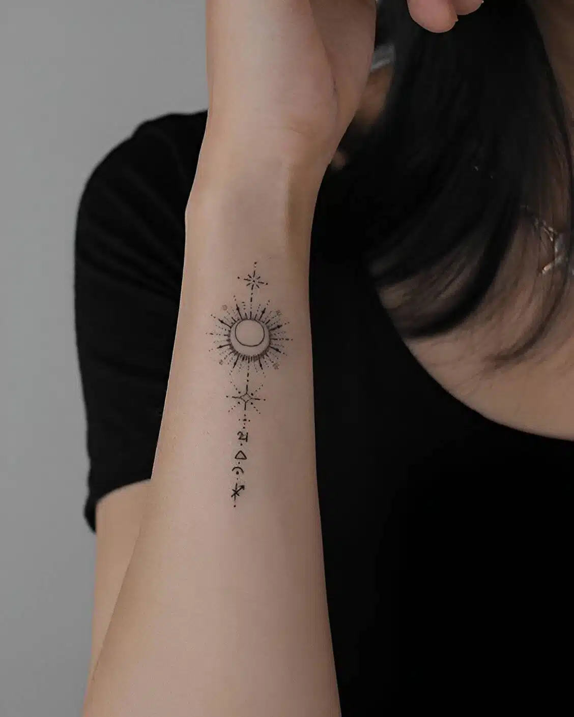 25 Mini Moon Tattoos To Boost Your Feminine Power - 175