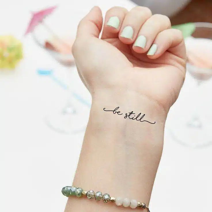 25 Simple Yet Chic Wrist Tattoo Ideas For Feminine Beauty - 209