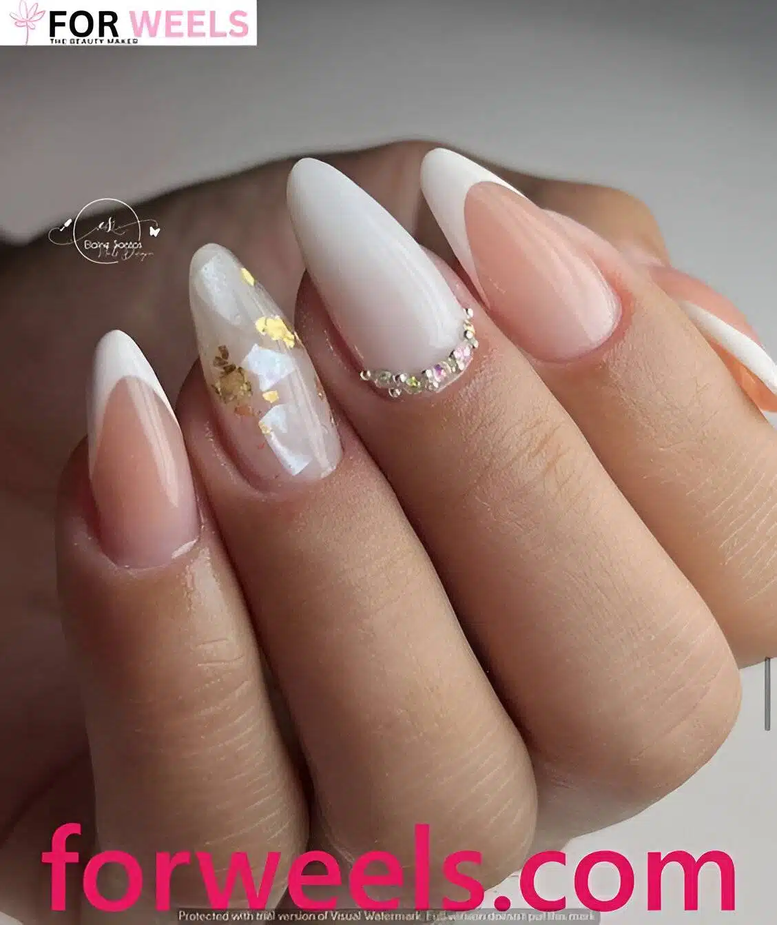 30 Elegant White And Gold Nail Ideas For Chic Ladies - 225