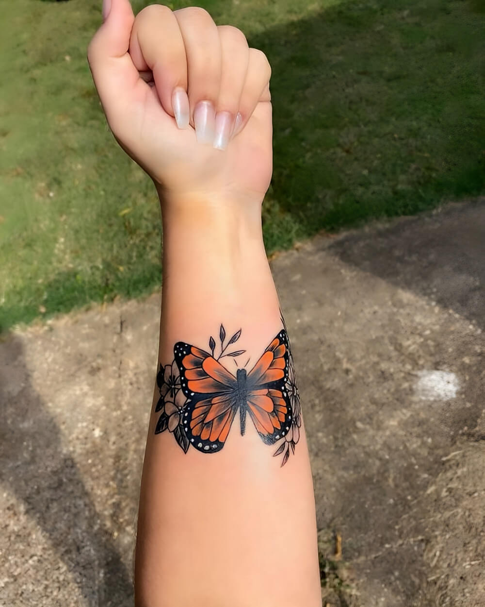 35 Simple Yet Pretty Butterfly Tattoo Ideas For Ladies - 235