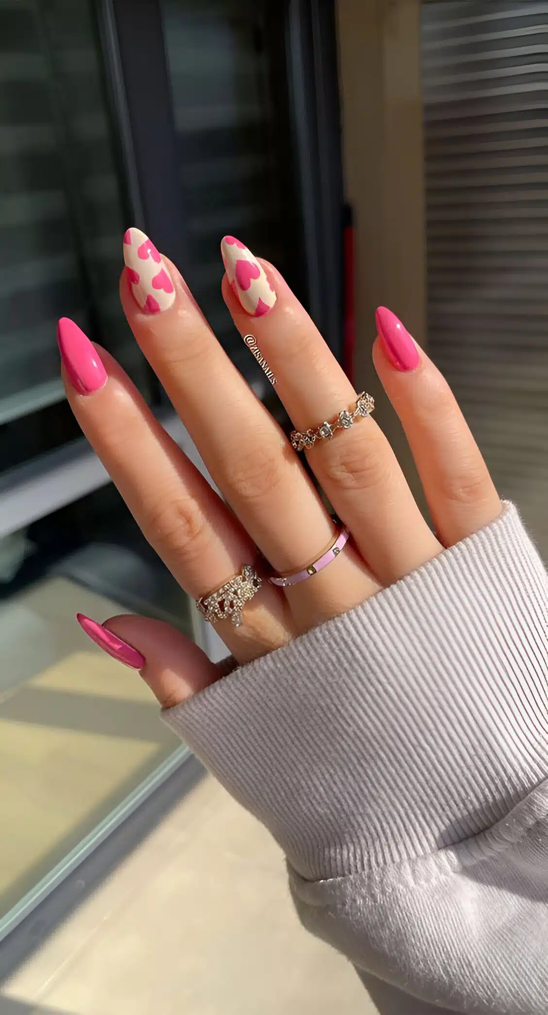 40 Gorgeous Heart Manicures Romantic Ladies Need To Copy ASAP 27