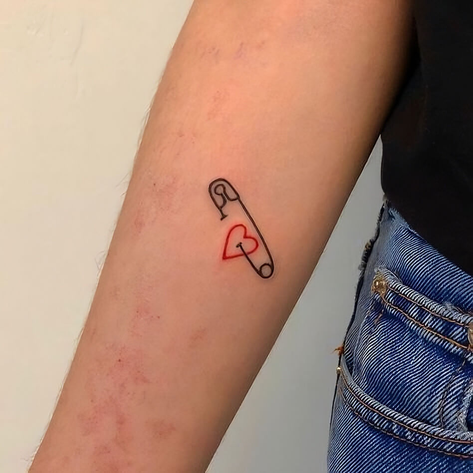 50 Minimal Tattoo Designs That Prove Simple Doesn’t Meant Boring - 331