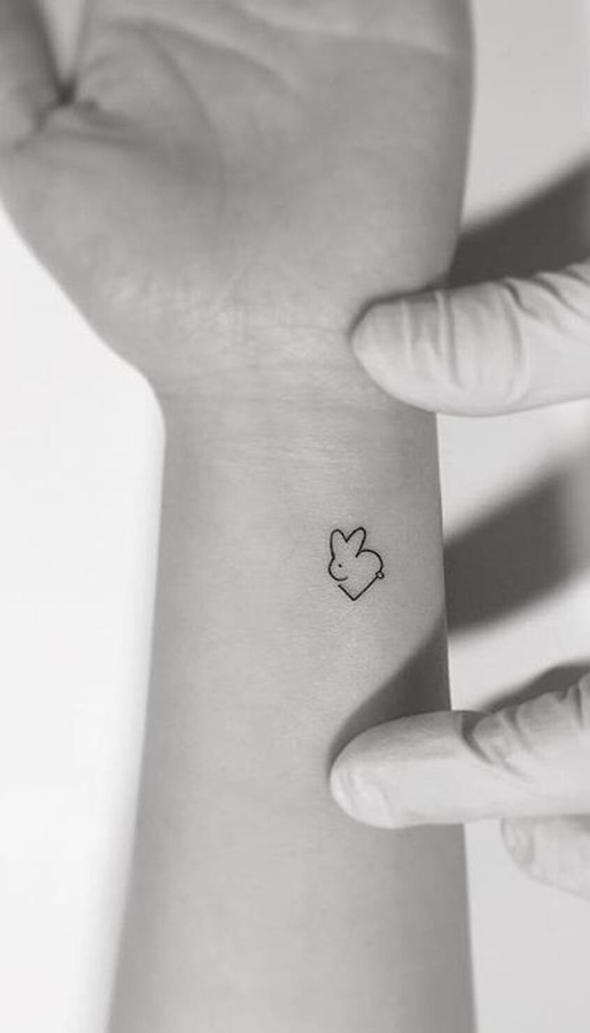50 Minimal Tattoo Designs That Prove Simple Doesn’t Meant Boring - 369