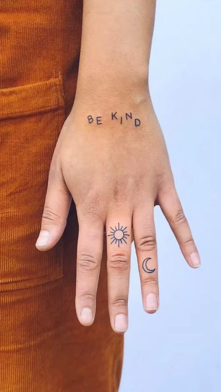 50 Minimal Tattoo Designs That Prove Simple Doesn’t Meant Boring - 395