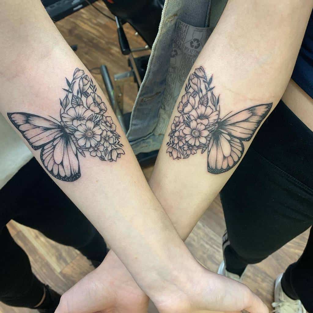 mariposa-minimalismo-ilustrativo-hermana-tatuaje-inkbykg