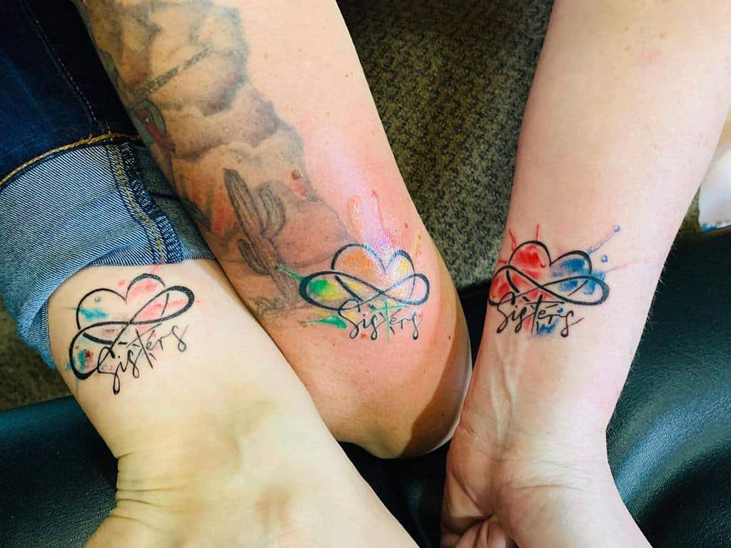 color-corazon-hermana-tatuaje-artcarlitosway