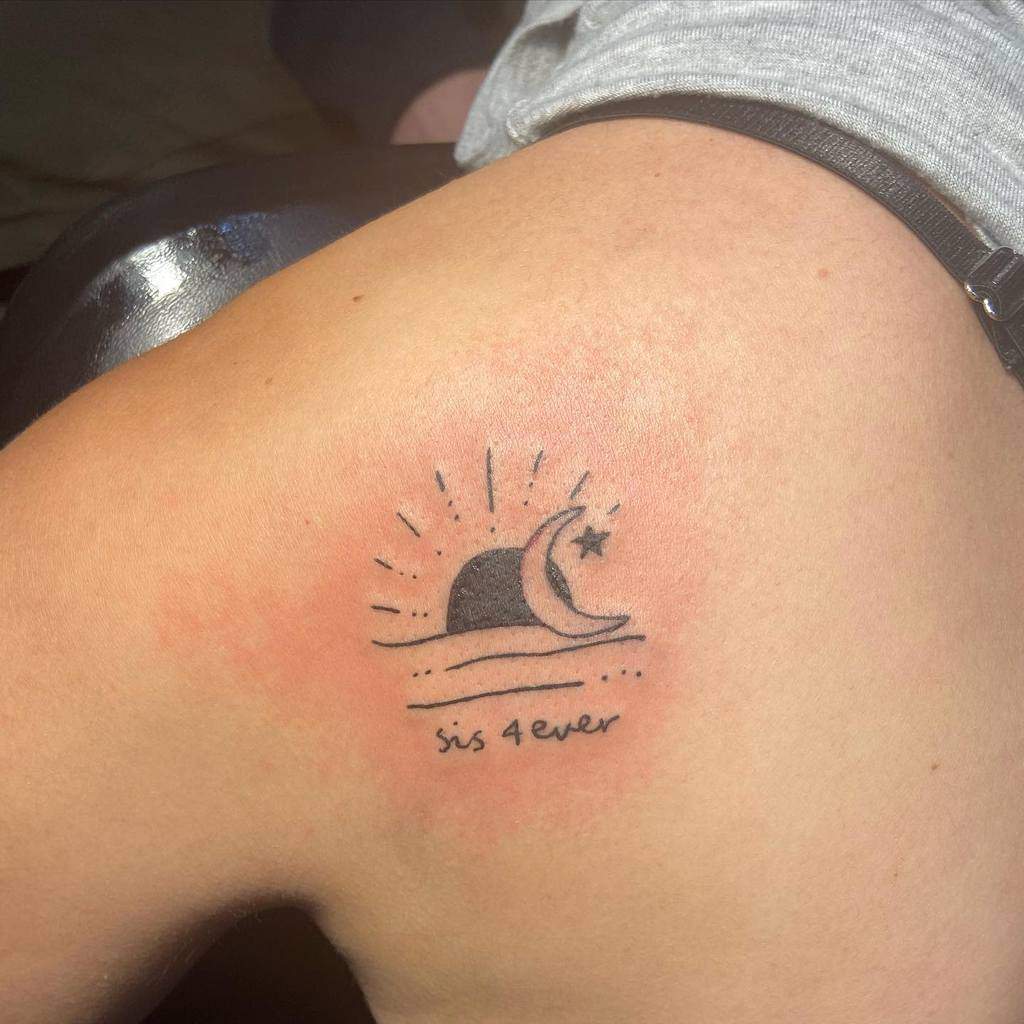 lindo-luna-sol-a juego-hermana-tattoo-traveling_tattoos_