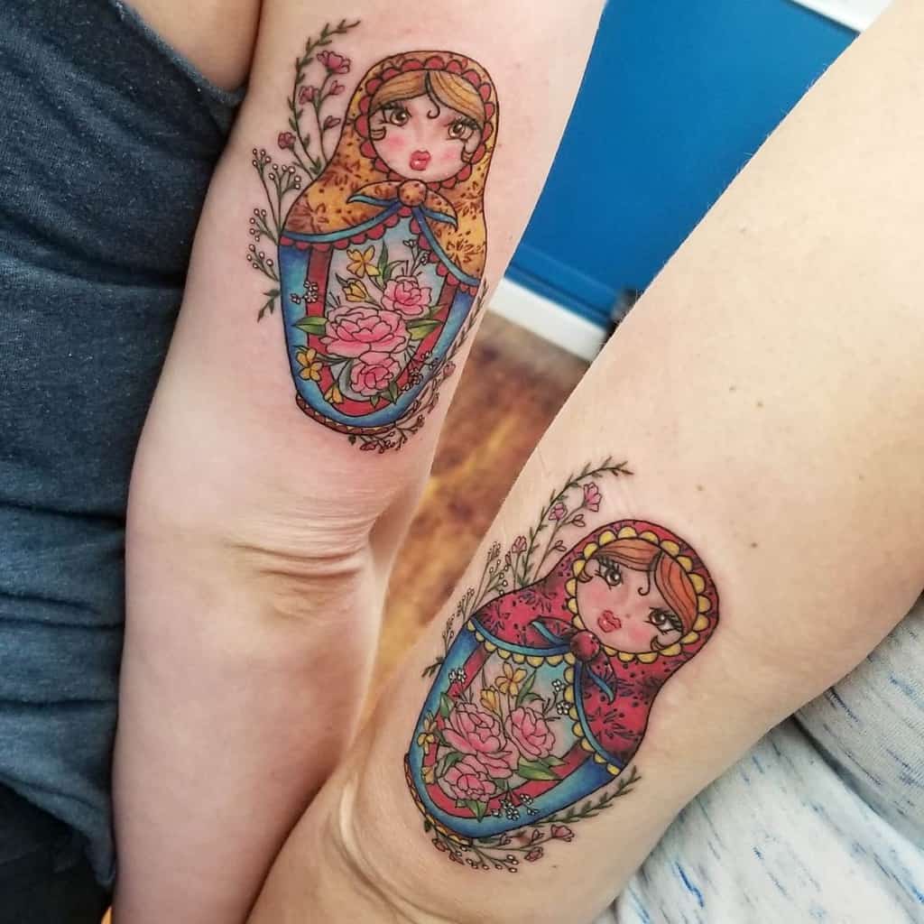 muñeca-rusa-hermana-tatuaje-arynfoxart