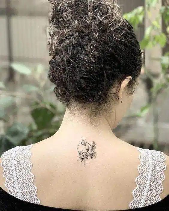 20 Elegant Mini Nape Tattoos To Bring Out Your Beauty - 157