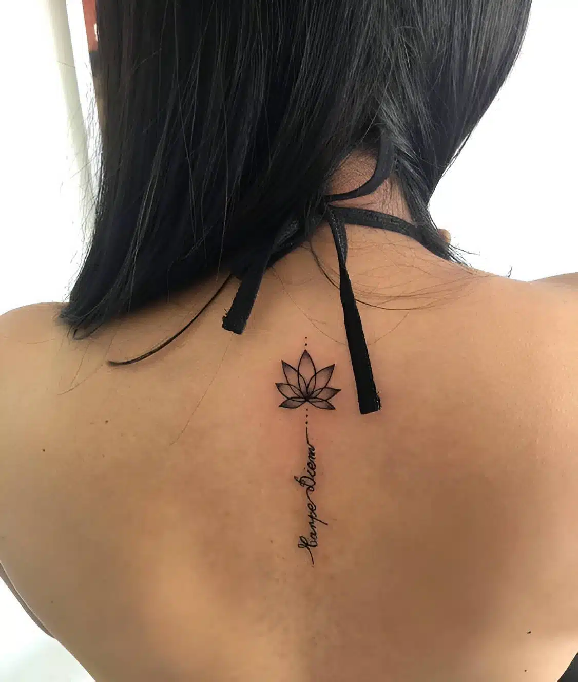 20 Elegant Mini Nape Tattoos To Bring Out Your Beauty - 167