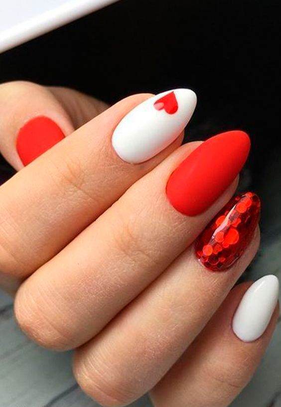 30 Easy And Lovely Heart Nail Ideas To Rock All Year Round - 225