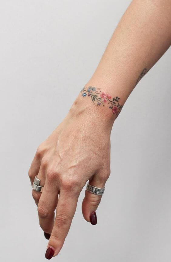30 Fabulous Tattoo Bracelets Are About To Become Your New Favorite Accessory - 209