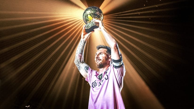 Messi giao lại tặng phẩm quý giá cho Barcelona