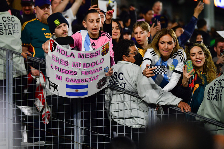 American fans come to the stadium to watch Messi play - Photo: REUTERS