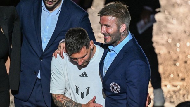 David Beckham and Lionel Messi enjoy lavish dinner - Bóng Đá