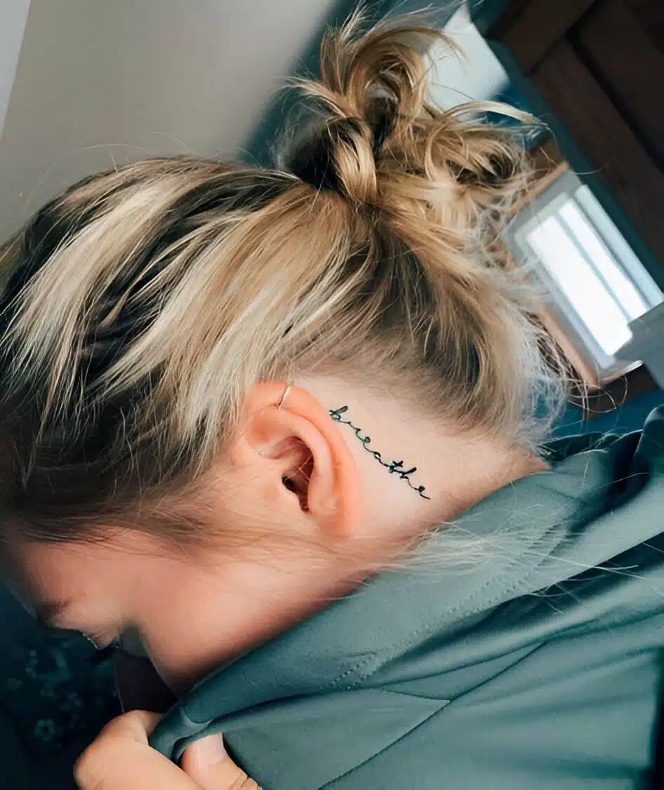 25 Low-key Stunning Behind The Ear Tattoos To Get ASAP - 179