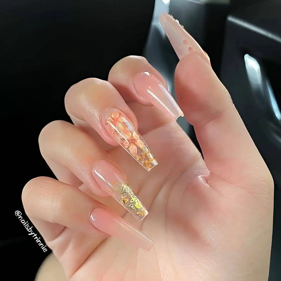 30 Bling-Bling Clear Acrylic Nails For The Ultimate Feminine Glam - 247