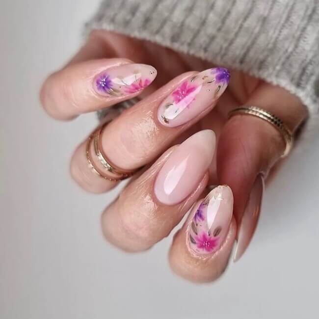 Save Hundreds of Dollars With These 30 Easy-To-Copy Short Nail Designs - 211