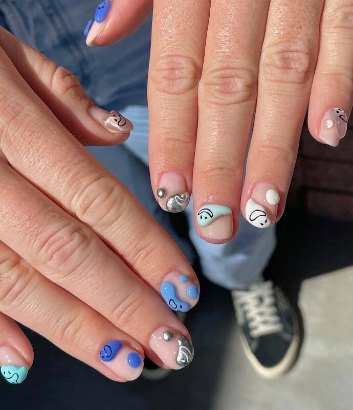 Save Hundreds of Dollars With These 30 Easy-To-Copy Short Nail Designs - 231