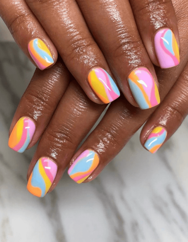 Save Hundreds of Dollars With These 30 Easy-To-Copy Short Nail Designs - 197