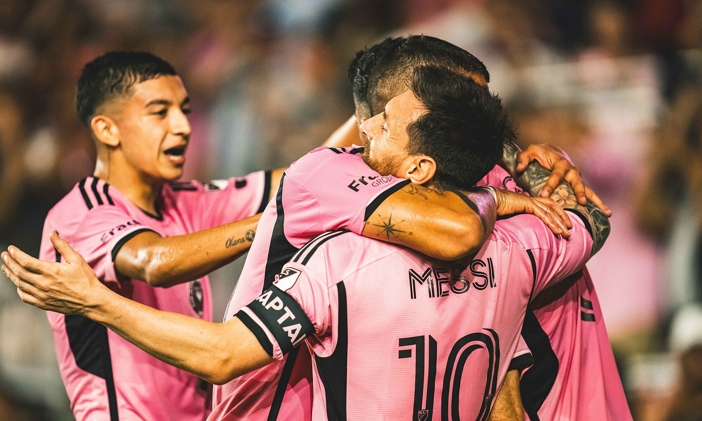 Messi tỏa sáng giúp Inter Miami giữ đỉnh bảng - VnExpress Thể thao