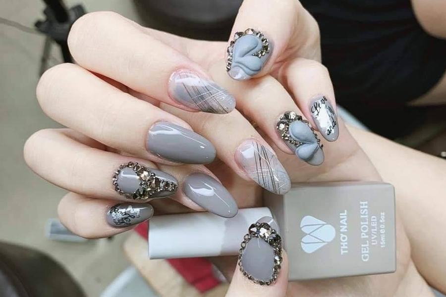 Mẫu nail được trang trí nhiều kiểu khác nhau