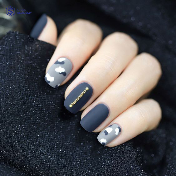 Mẫu nail màu xám đẹp được các nàng yêu thích