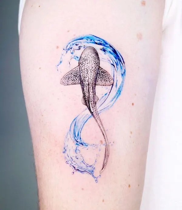 Leopard shark in the ocean by @guseul_tattoo