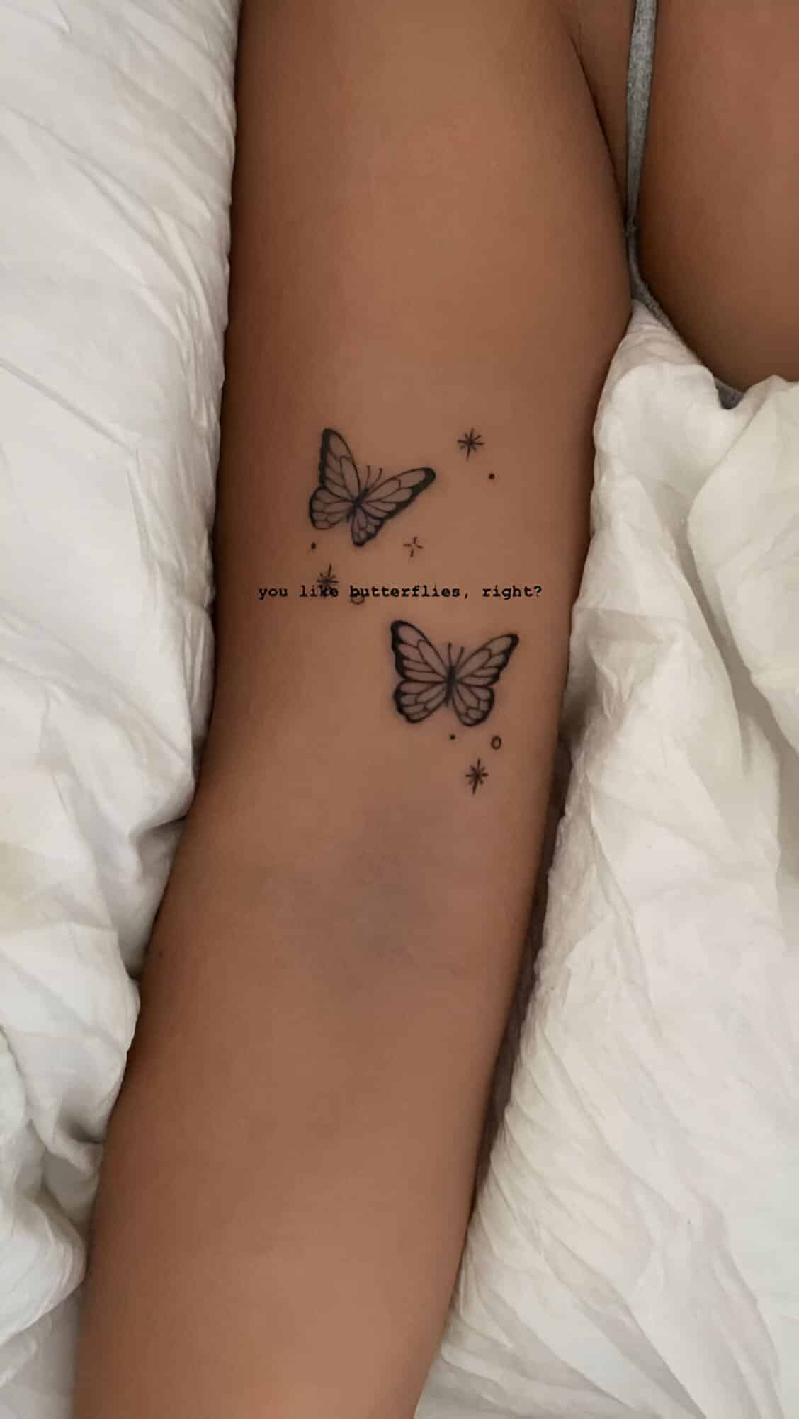 40 Feminine Mini Romantic Tattoos To Elevate Your Glam Like A Model 34