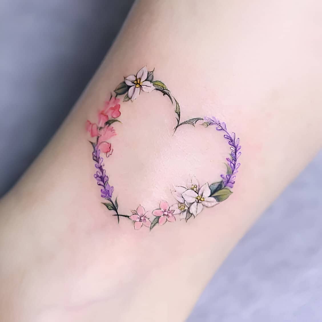 40 Feminine Mini Romantic Tattoos To Elevate Your Glam Like A Model 8