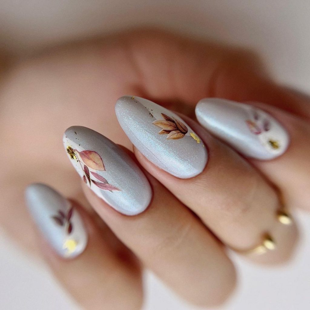 Fall Leaves Nail Art 25 Ideas: A Guide to Gorgeous Autumn Manicures